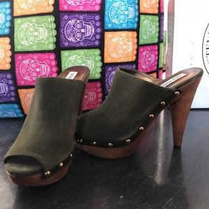 NIB Steve Madden Olive Suede Mules